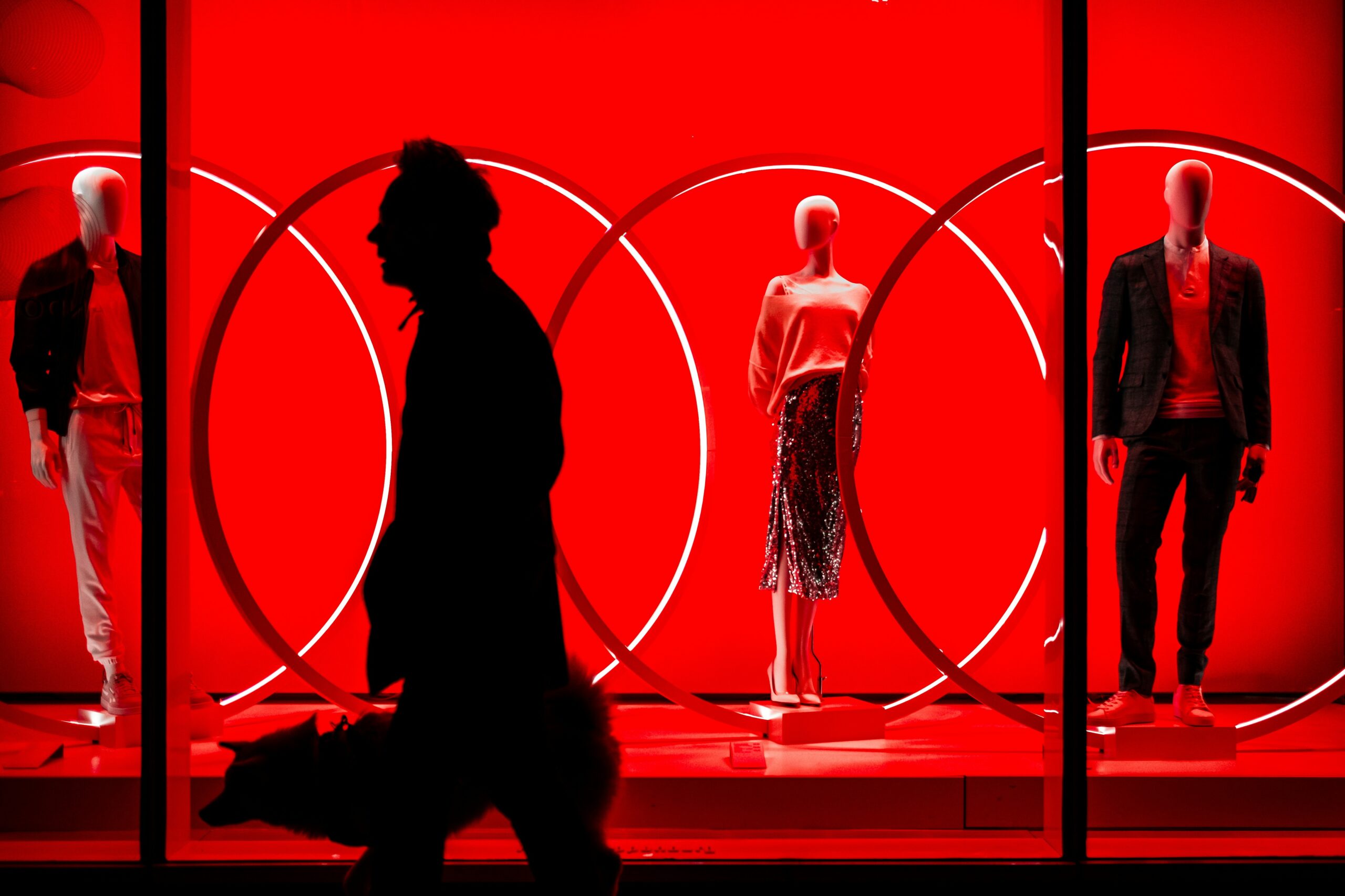 Infographic showing rise of avant-garde trends in fashion week shows