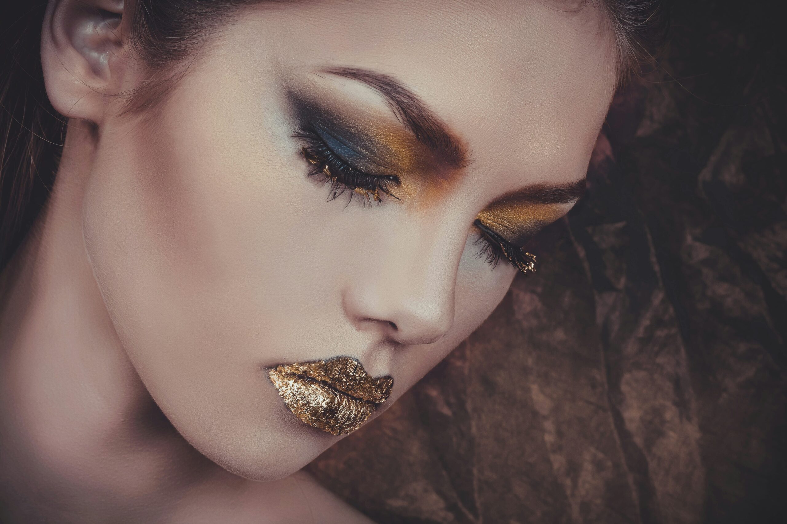 How to Achieve Glamorous Face Looks with Editorial Makeup Techniques