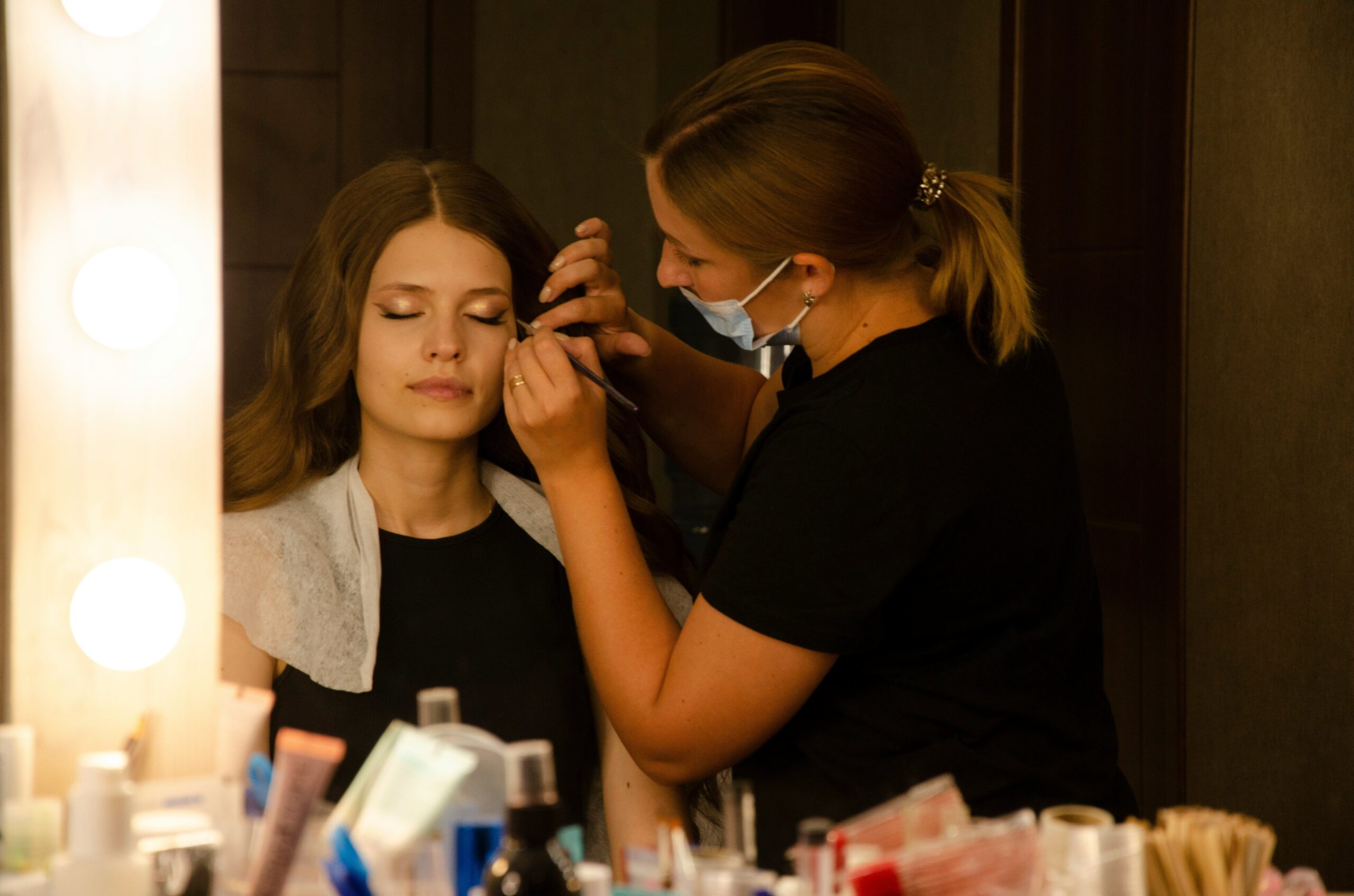Mastering Fashion Show Makeup: Editorial Techniques for the Runway